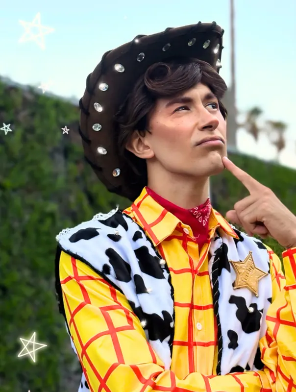 El Sheriff del Oeste con su sombrero y su estrella